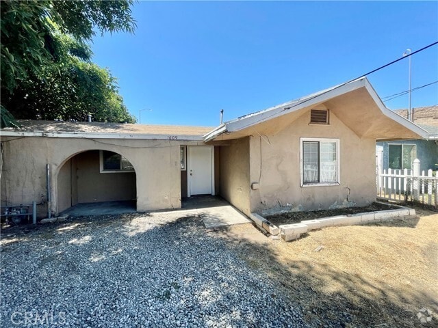 Building Photo - 1609 Vineland Ave Rental