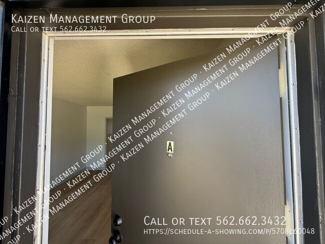 Building Photo - 160 W Hillcrest Blvd Unit A