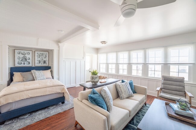 Photo - 2918 Manhattan Ave Unit 2918