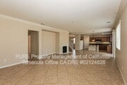 Photo - 53022 Bantry Bay St