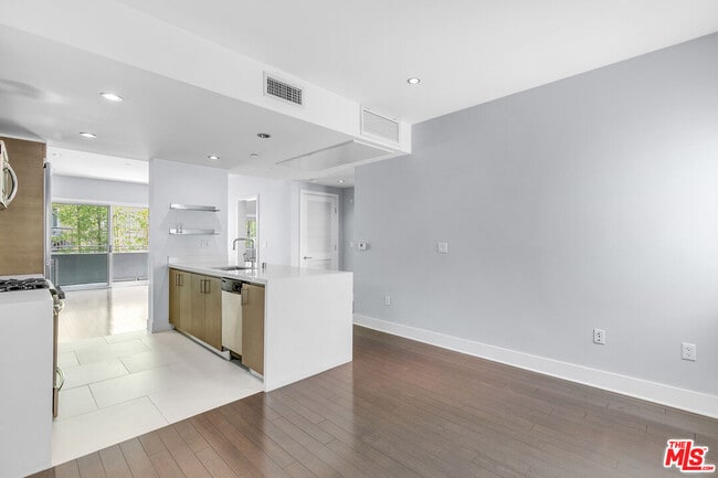 Photo - 1730 Sawtelle Blvd Unit 208