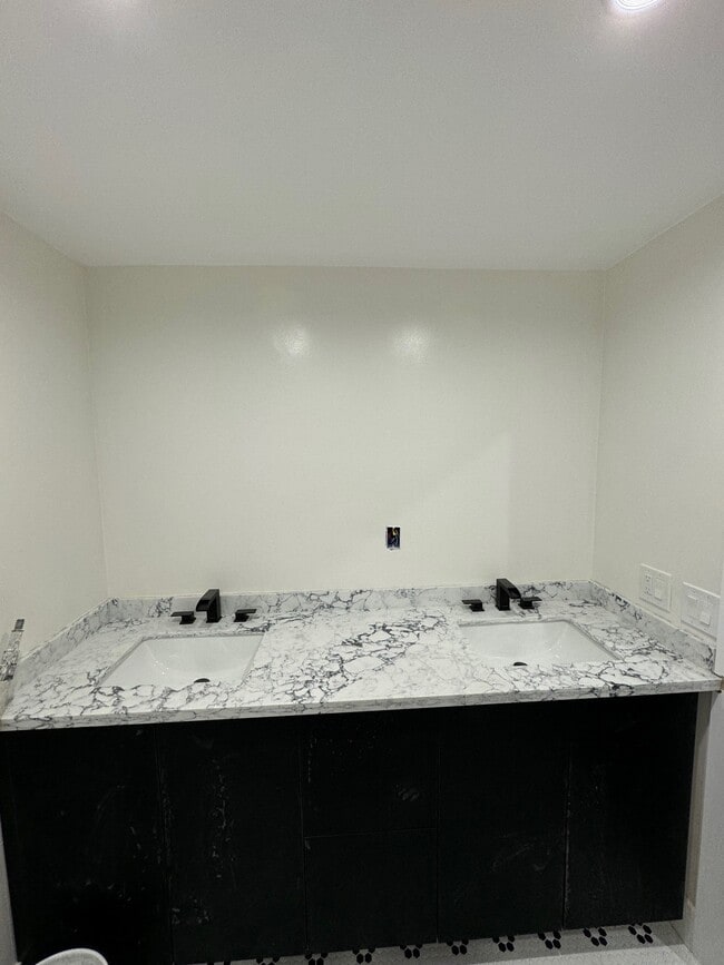 Photo - 6832 Loyola Dr