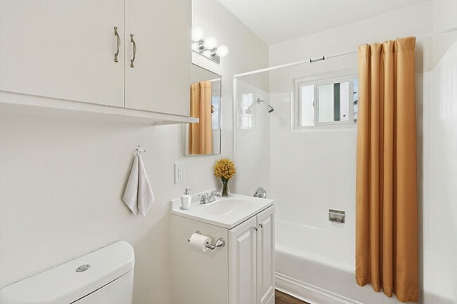 Photo - Crenshaw Manor