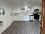 living/kitchen - 111 W Claremont St Townhome