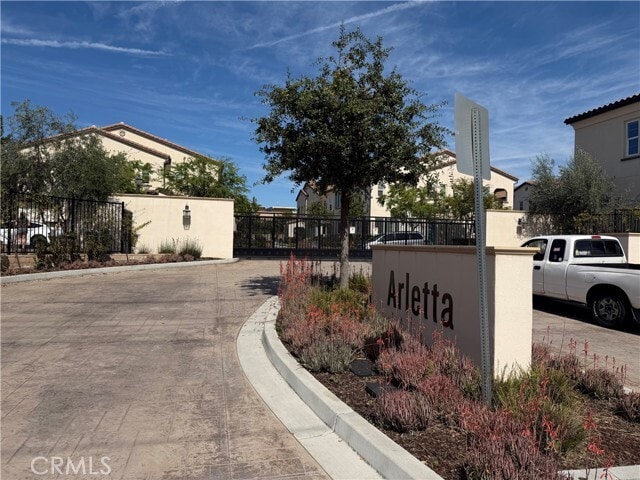 Photo - 812 Arletta Wy