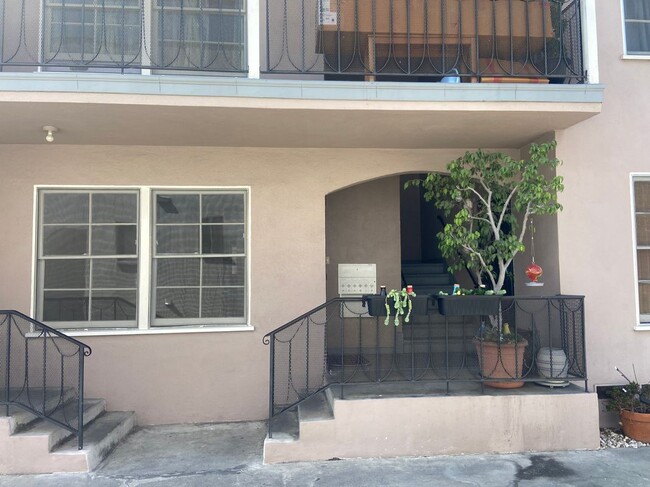 Photo - 1466 S Sherbourne Dr