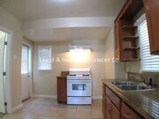 Photo - 935 E 5th St