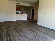 Photo - Gaslamp 1 bedroom with View, Wood floors, ... House