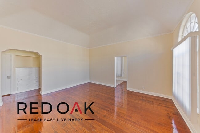 Photo - 621 S Gramercy Pl Apartment Unit 101