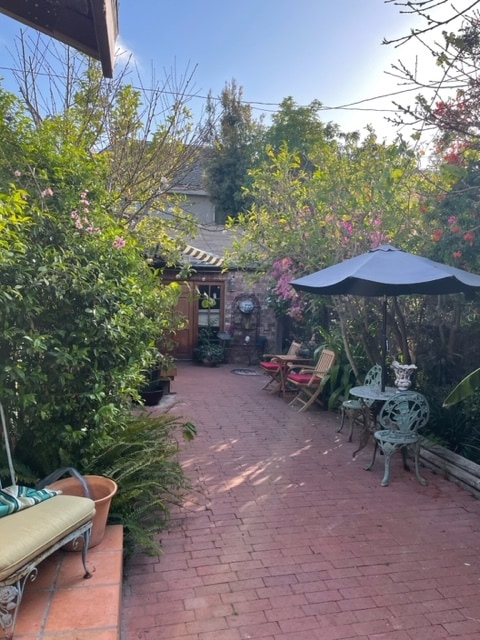 Front walkway/yard - 1316 26th St Unit C