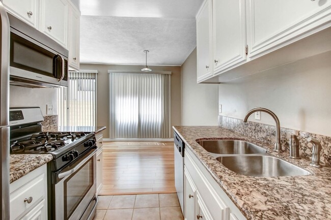 Photo - 1234 Wellesley Ave Unit 03