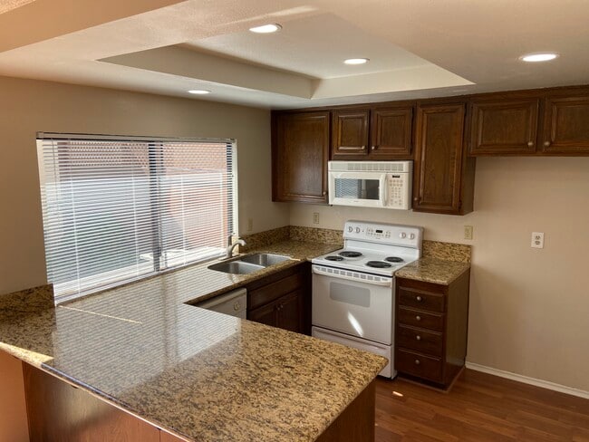 Photo - 1300 Stonewood Ct