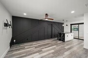 Photo - 8685 Longwood St