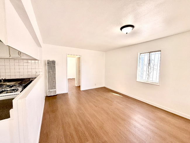 Photo - 9303 S Western Ave