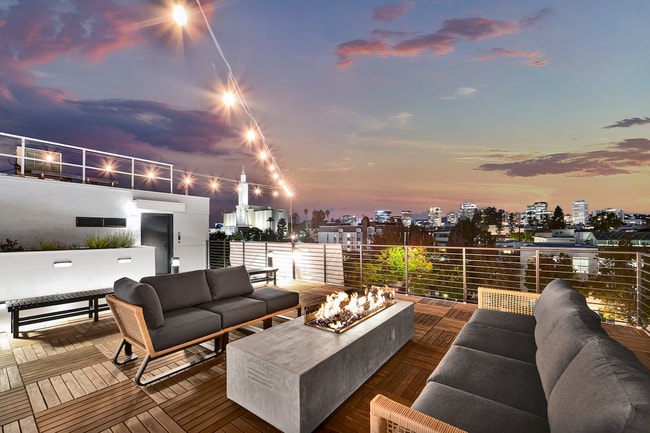 Building Photo - Clad LA