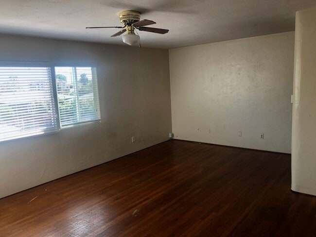 Building Photo - 1359-1365 Reed Ave Unit 1363
