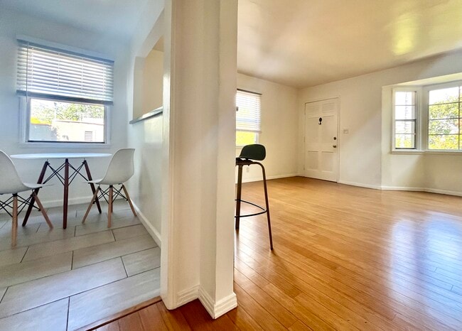 Kitchen and Living room - 1217 N Curson Ave Unit Top