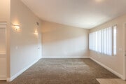 2 BR, 2 BA - 895 SF - El Palacio *$500 Off* Apartments