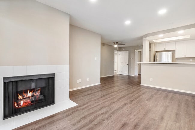 Photo - Laurel Canyon, 4500