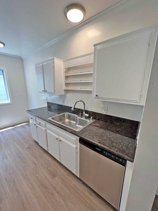 Photo - 6100 Buckingham Pkwy Unit 206