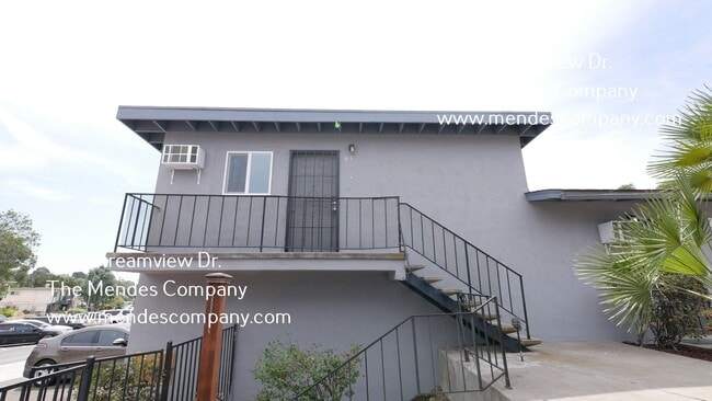 Building Photo - 5902 Streamview Dr Unit 3