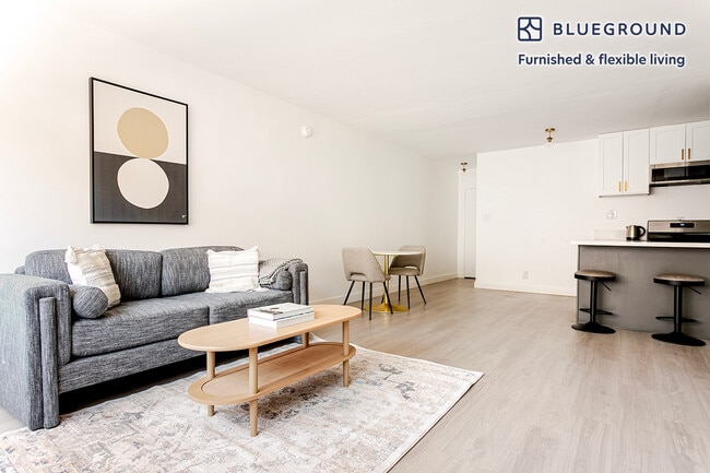 Photo - 4444 Hazeltine Ave Unit FL2-ID1412