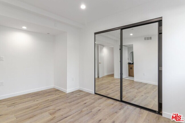 Photo - 10821 Hartsook St