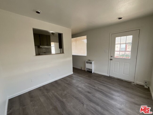 Photo - 1324 N Mt Vernon Ave