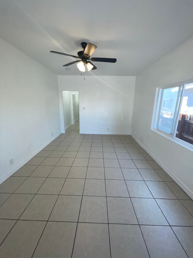 Photo - 4159 Naomi Ave