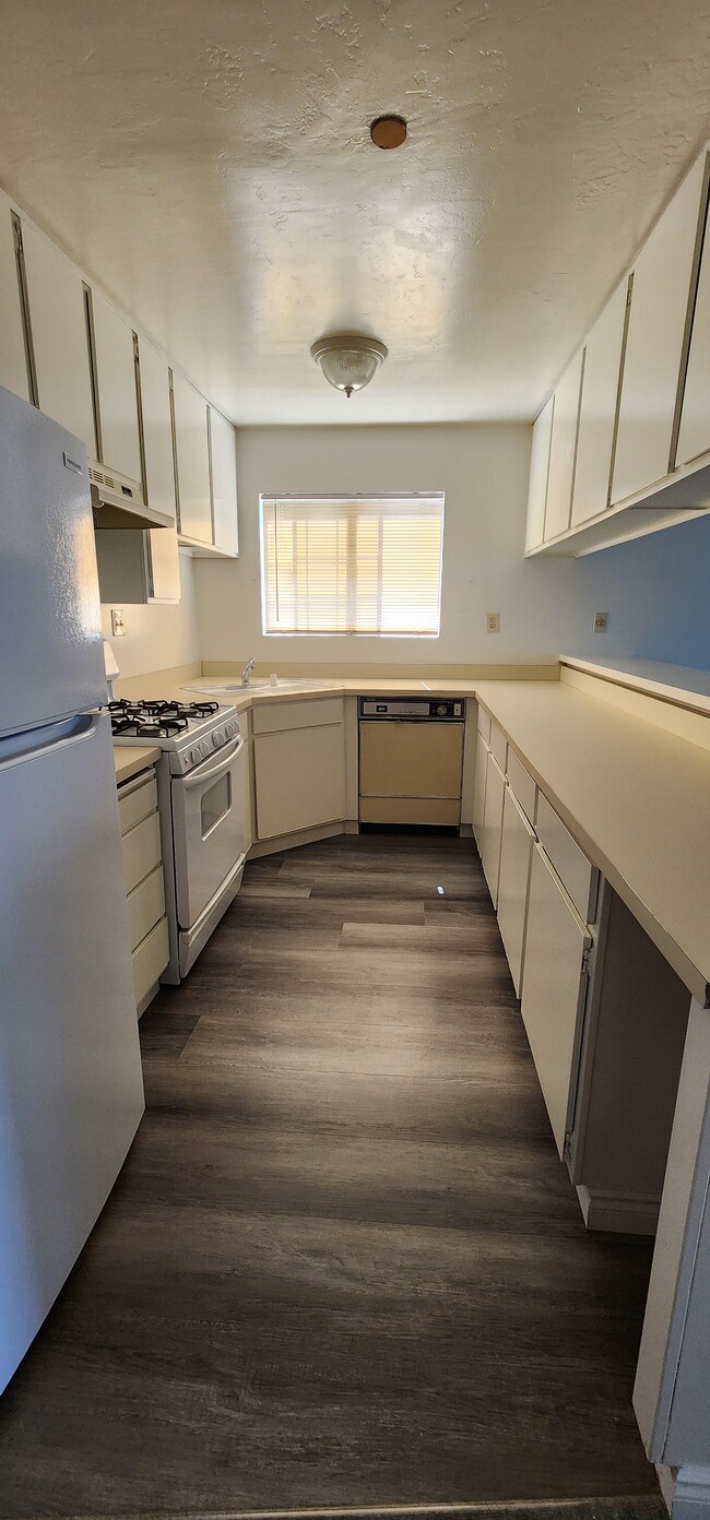 Photo - Cedar Park Apartments