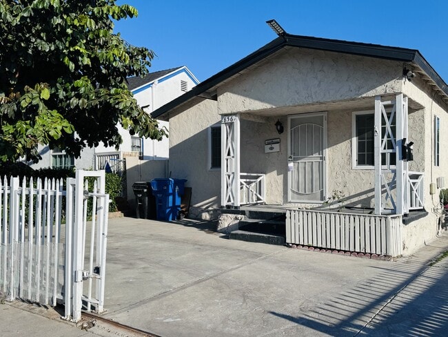 Photo - 856 W 73rd St Unit 3Bd 2Bth