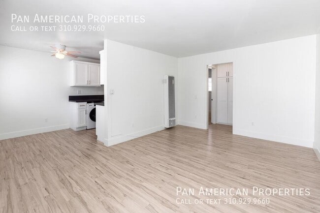 Photo - 5136 E Livingston Dr Unit 4