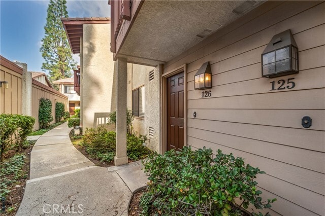 Photo - 5720 Owensmouth Ave