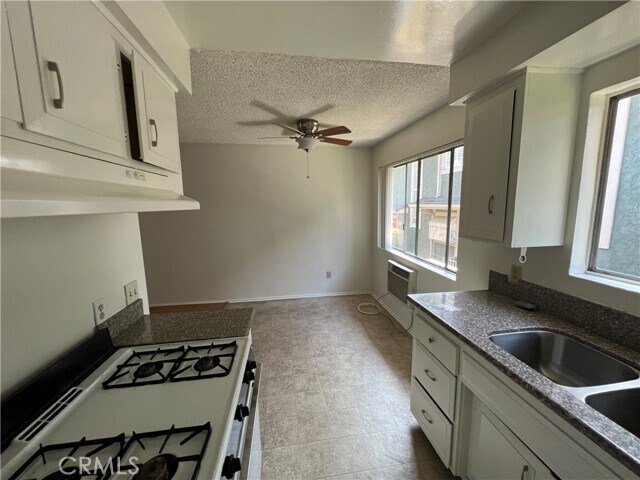 Photo - 387 N Mentor Ave Unit 9