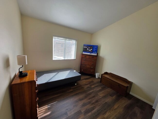 Photo - 2432 Papyrus Ct Unit Room 3