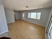 Photo - 14933 Sylvan St