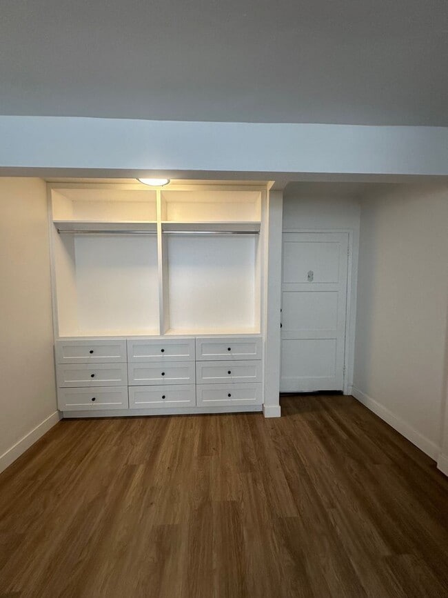 Photo - Newly Renovated Studio on 2nd Street! Unit 3207-08