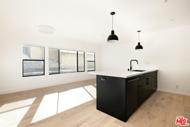 Photo - 2811 3rd St Unit 3