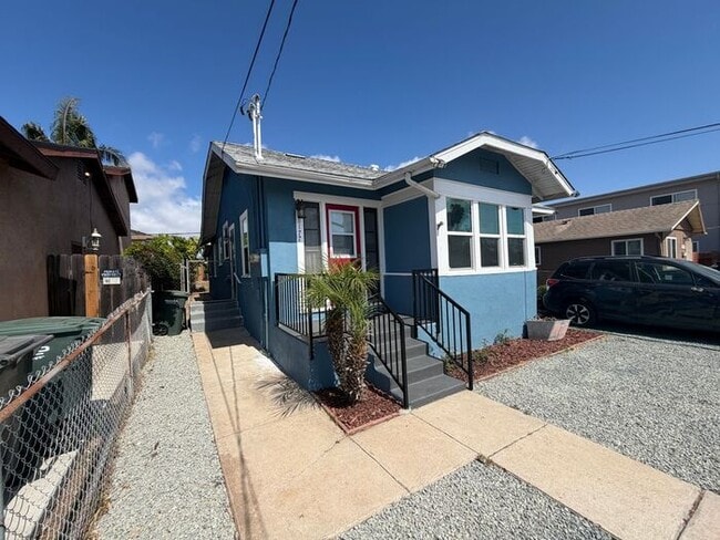 Building Photo - Charming Imperial Beach Home Minutes from the Coast