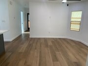 Photo - 1227 E 7th St