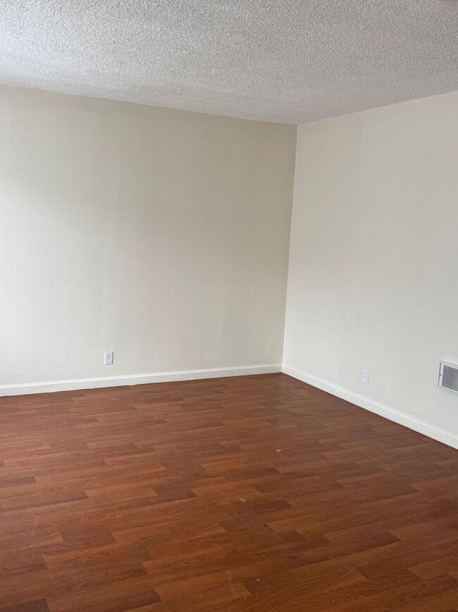 Building Photo - 713 N St Unit 713 North C #B