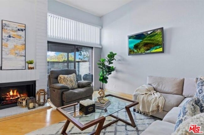 Building Photo - 4555 Alla Rd Unit C