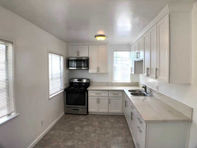 Photo - 4080-4084 Leimert Blvd (On sale) Unit 4082