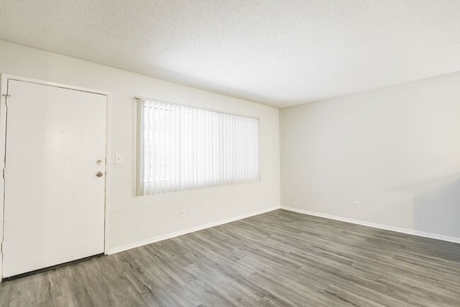 Photo - 951 S. Oxford