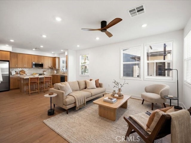 Building Photo - 1720 Park St Unit 10