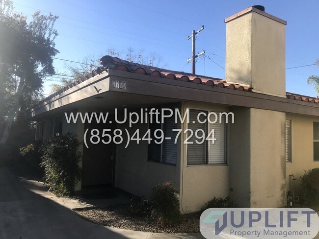 Building Photo - Soria Drive (4718-20) Unit 4720 Soria Dr