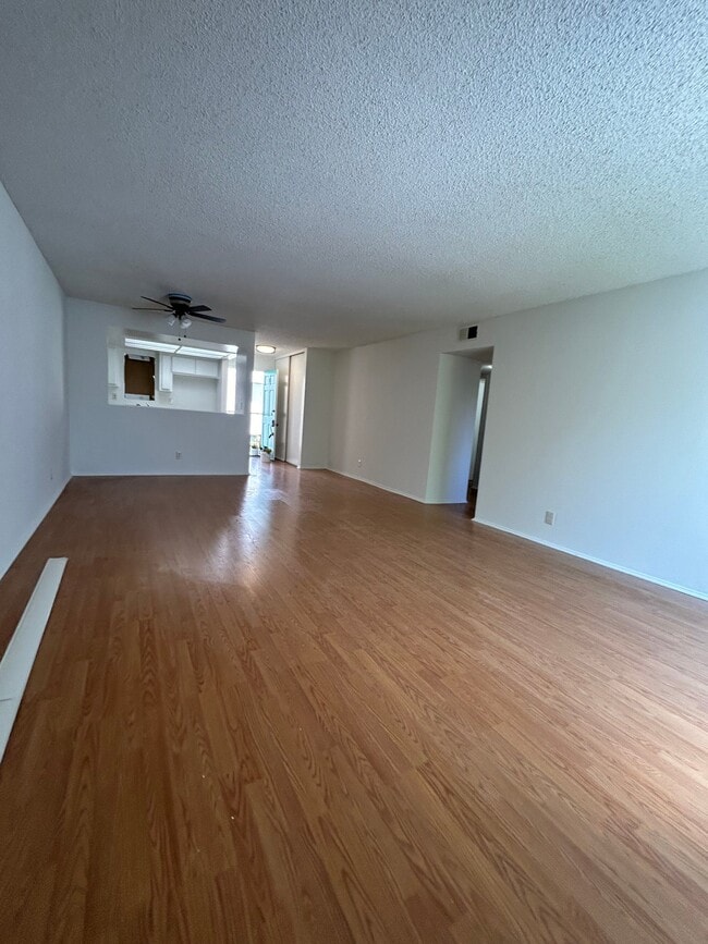 Photo - 400 N Kenwood St Unit 3