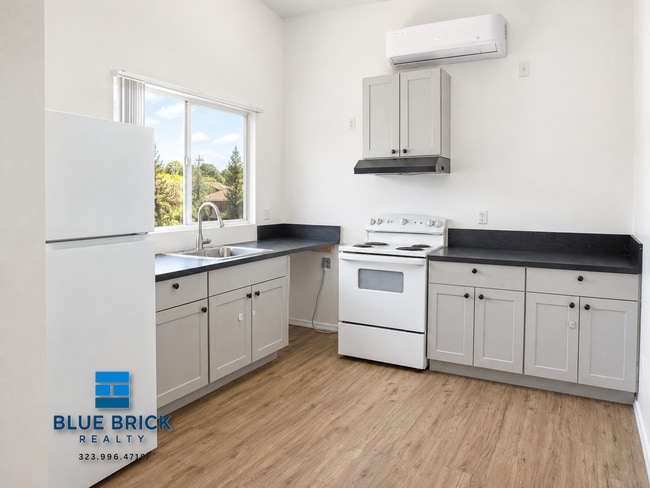 Photo - 13441 Vanowen St Unit 1