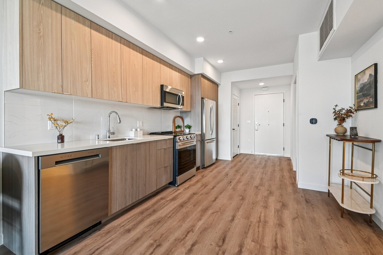 Floor Plan - 2 Bed 2 Bath - 1005 sqft