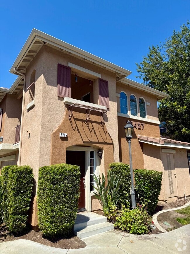 Building Photo - Beautiful Condo Available in Murrieta